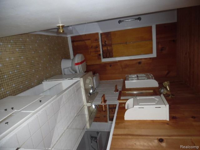 26338 Wolverine Street, Madison Heights, MI 48071