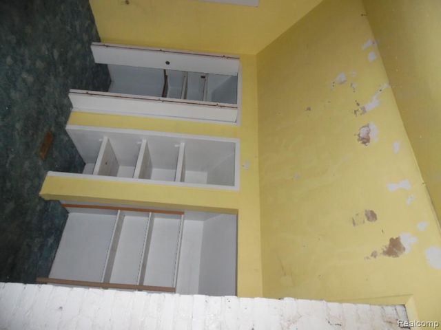 26338 Wolverine Street, Madison Heights, MI 48071