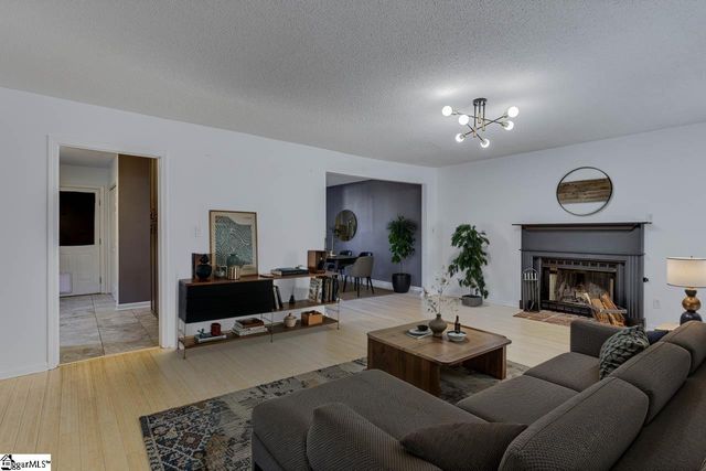 1301 Winding Way, Taylors, SC 29687