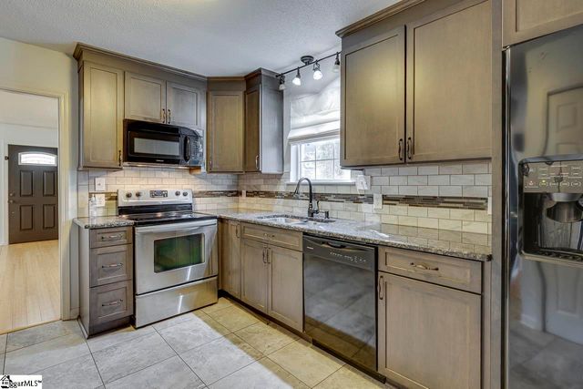 1301 Winding Way, Taylors, SC 29687