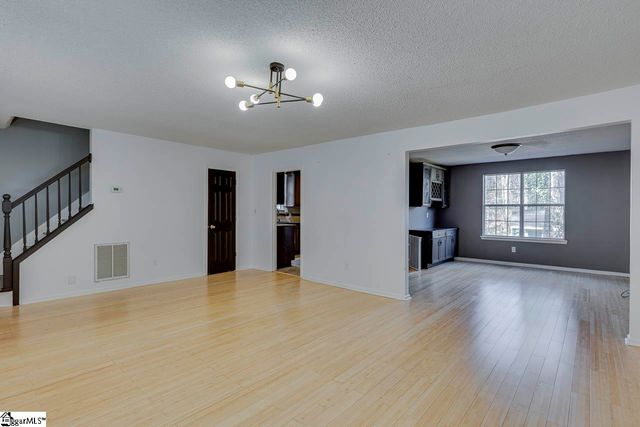 1301 Winding Way, Taylors, SC 29687