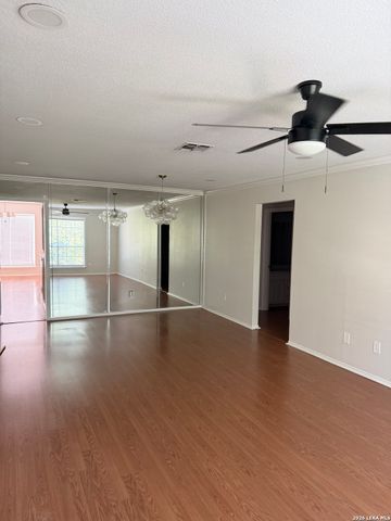 7815 Broadway Apt 404D, San Antonio, TX 78209