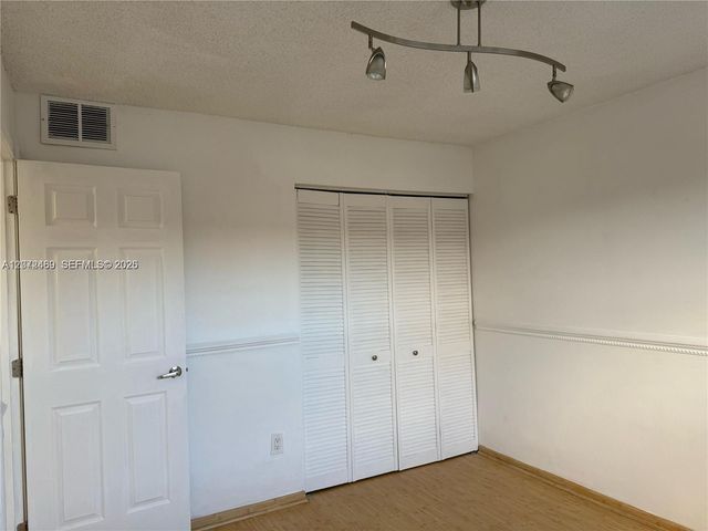 20800 NE 8th Court 206-17, Miami, FL 33179