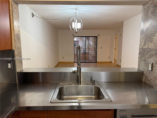 20800 NE 8th Court 206-17, Miami, FL 33179