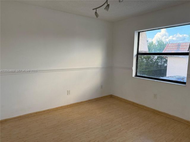 20800 NE 8th Court 206-17, Miami, FL 33179