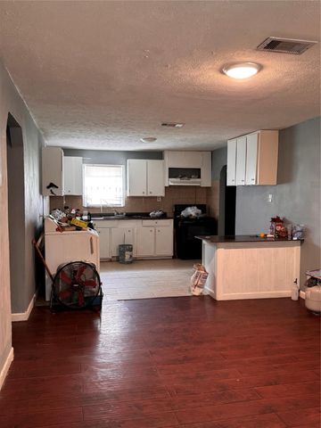 7924 Way Street, Houston, TX 77028