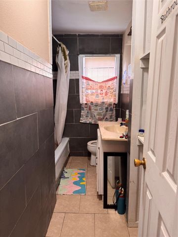 7924 Way Street, Houston, TX 77028