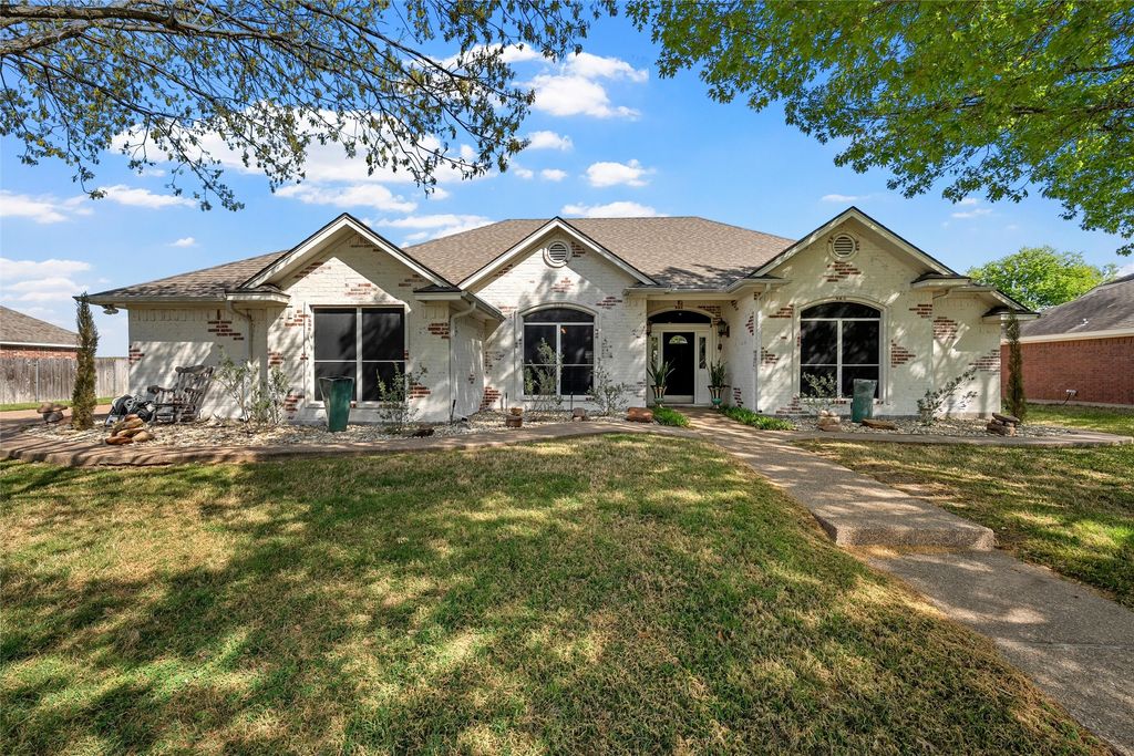 605 Gibraltar Lane, Lorena, TX 76655
