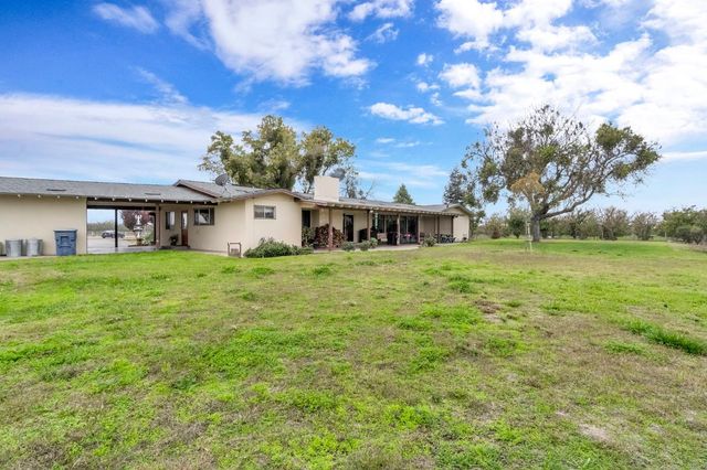 22179 Avenue 21, Madera, CA 93638