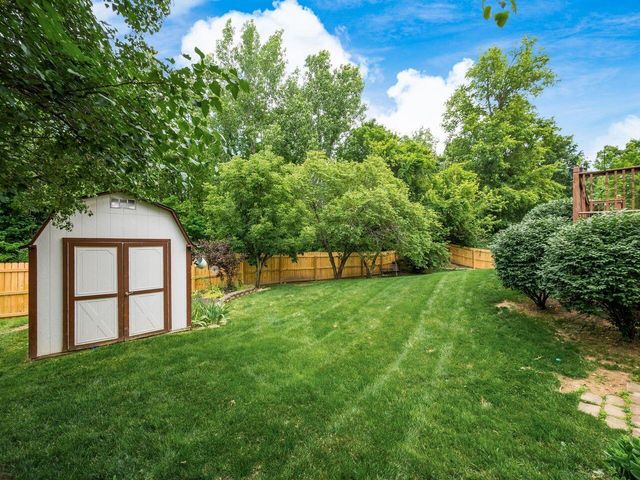 124 Long Hollow Drive, Pataskala, OH 43062