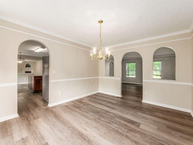124 Long Hollow Drive, Pataskala, OH 43062