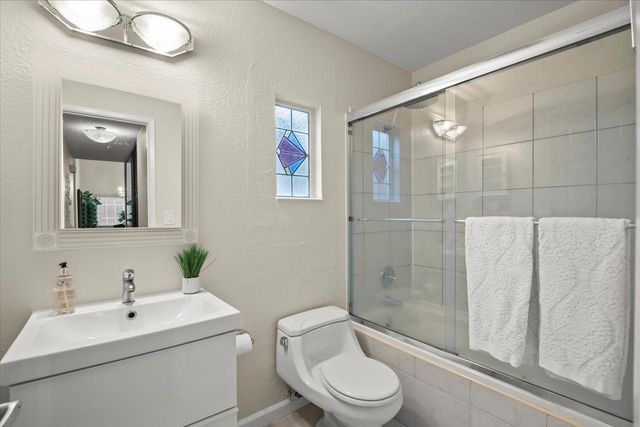 1350 N Cabrillo Highway, Half Moon Bay, CA 94019