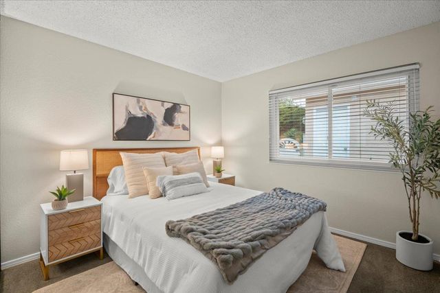 1350 N Cabrillo Highway, Half Moon Bay, CA 94019