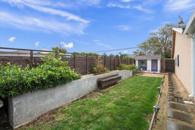 1350 N Cabrillo Highway, Half Moon Bay, CA 94019