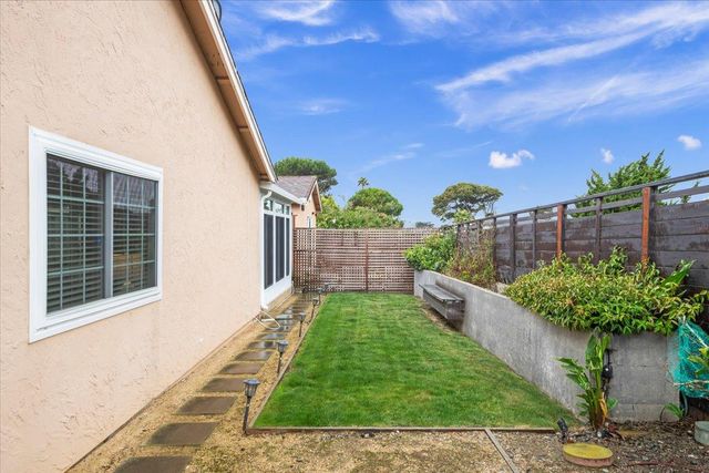 1350 N Cabrillo Highway, Half Moon Bay, CA 94019