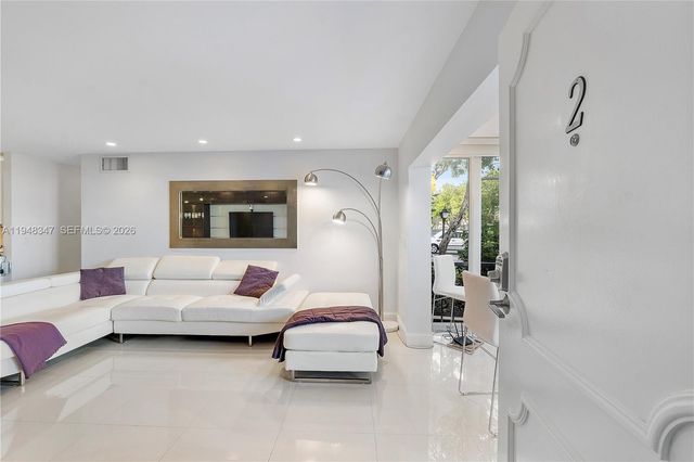 6261 Bay Club Dr 2, Fort Lauderdale, FL 33308