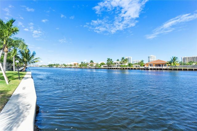 6261 Bay Club Dr 2, Fort Lauderdale, FL 33308