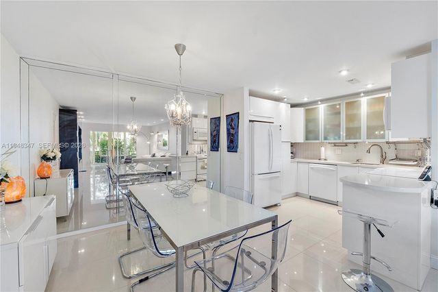 6261 Bay Club Dr 2, Fort Lauderdale, FL 33308