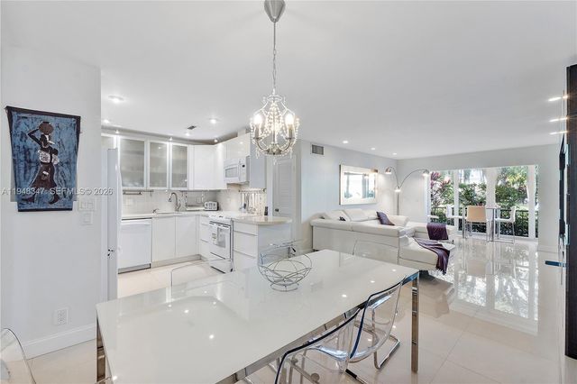 6261 Bay Club Dr 2, Fort Lauderdale, FL 33308