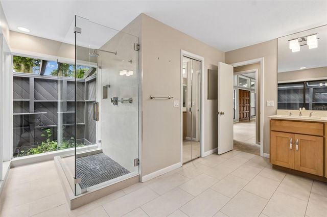 4407 CARROLLWOOD VILLAGE DRIVE, Tampa, FL 33618