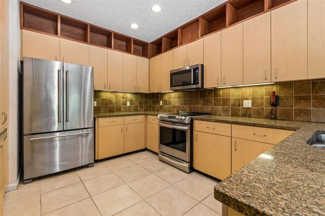 4407 CARROLLWOOD VILLAGE DRIVE, Tampa, FL 33618
