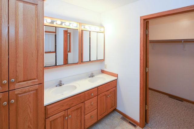 1811 Summer Lane NE, Alexandria, MN 56308