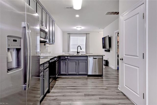 2008 Chartwell DR, Newport News, VA 23608