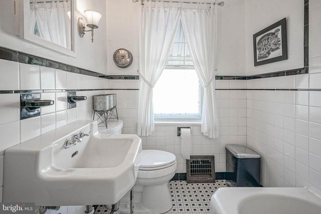 414 W CENTRE ST, Woodbury, NJ 08096