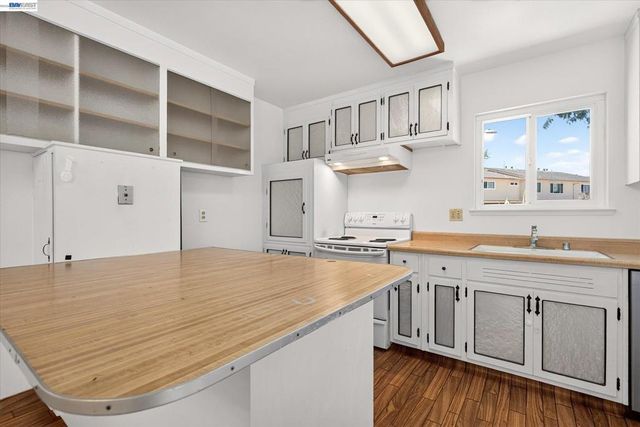 36740 Theta Ct, Fremont, CA 94536