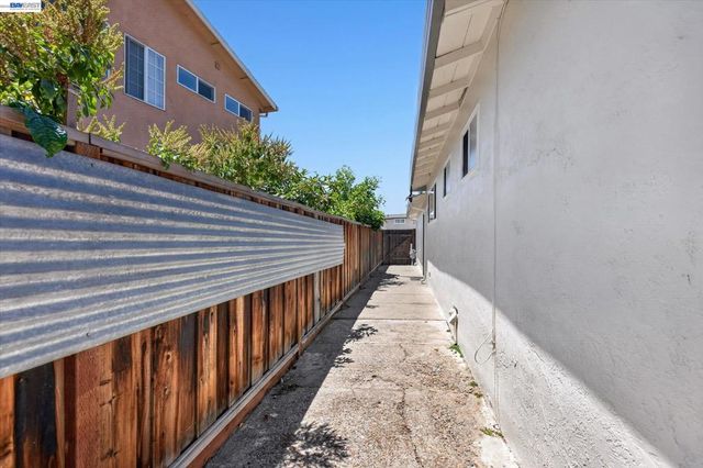 36740 Theta Ct, Fremont, CA 94536