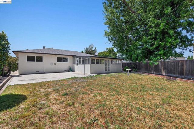 36740 Theta Ct, Fremont, CA 94536