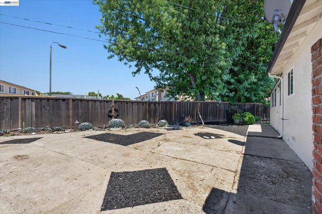 36740 Theta Ct, Fremont, CA 94536