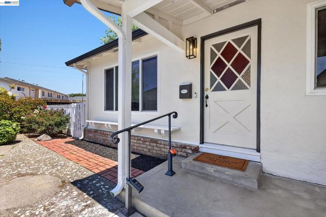 36740 Theta Ct, Fremont, CA 94536