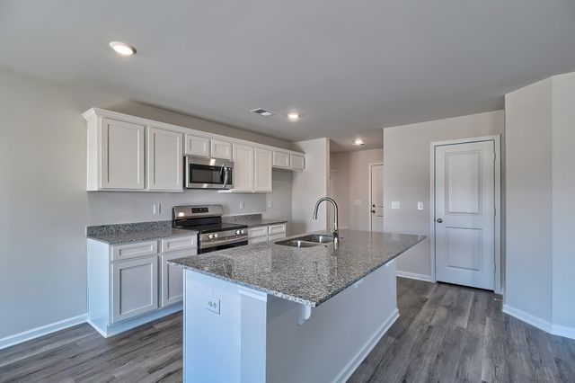 2370 Daylilly Street, Sumter, SC 29153