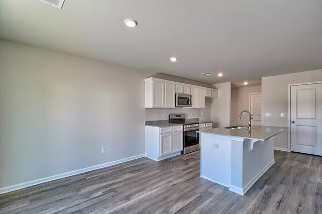 2370 Daylilly Street, Sumter, SC 29153