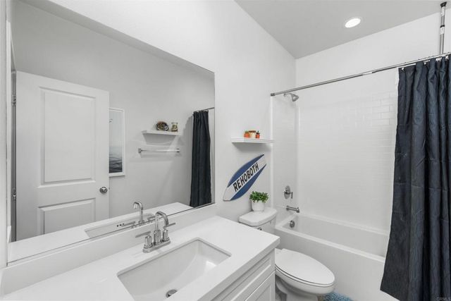 328 Waverunner Court, Santee, CA 92071