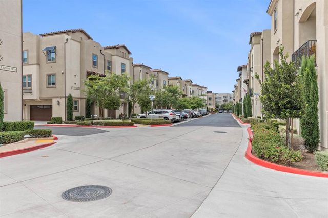 328 Waverunner Court, Santee, CA 92071