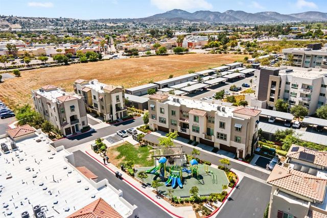 328 Waverunner Court, Santee, CA 92071