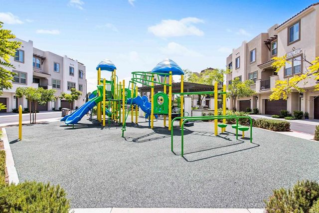 328 Waverunner Court, Santee, CA 92071