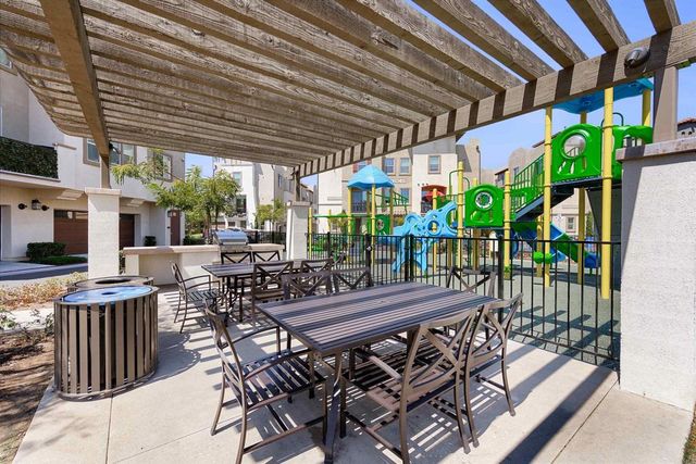 328 Waverunner Court, Santee, CA 92071
