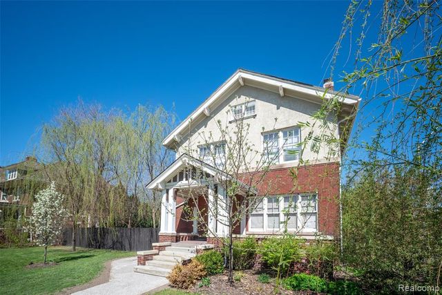 22 Edison Street, Detroit, MI 48202