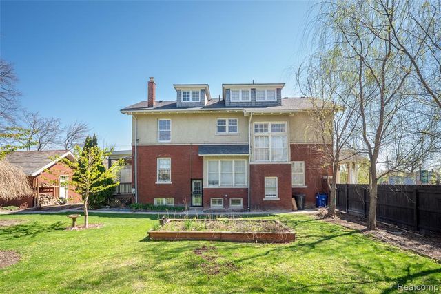 22 Edison Street, Detroit, MI 48202