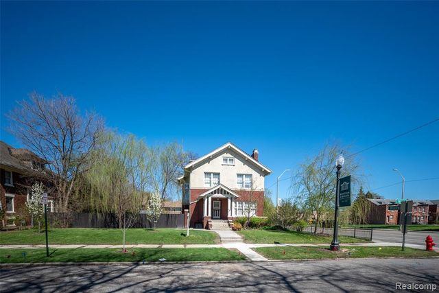 22 Edison Street, Detroit, MI 48202