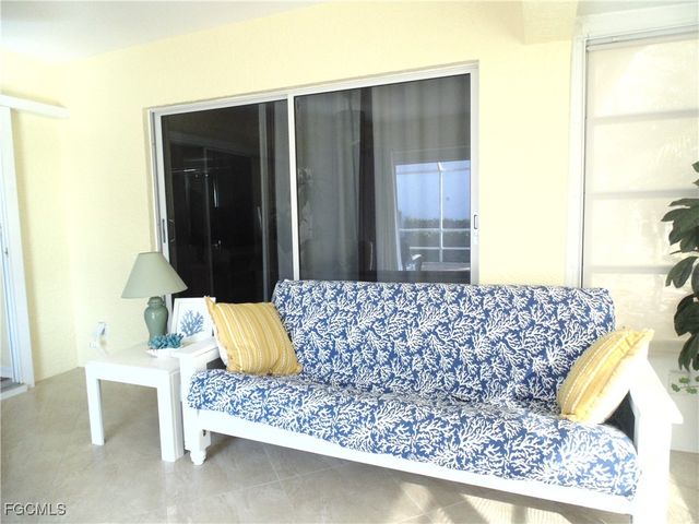 1900 Corona Del Sire DR, North Fort Myers, FL 33917