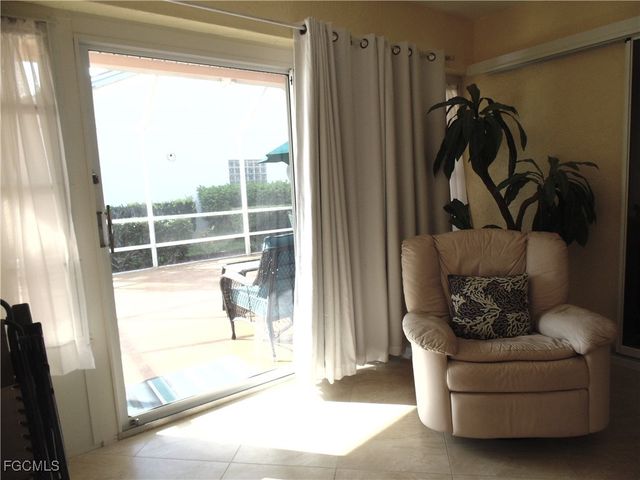 1900 Corona Del Sire DR, North Fort Myers, FL 33917