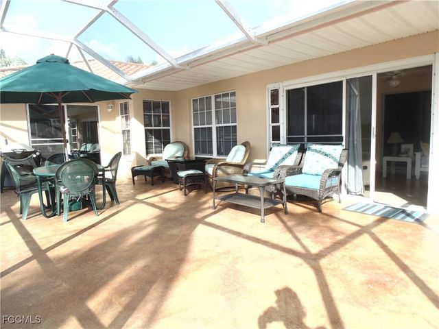 1900 Corona Del Sire DR, North Fort Myers, FL 33917