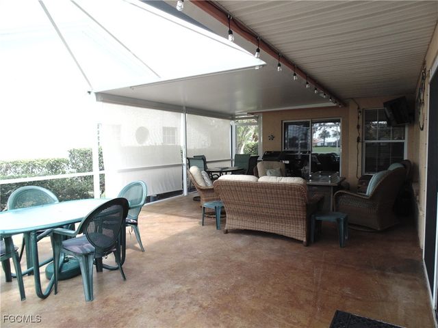 1900 Corona Del Sire DR, North Fort Myers, FL 33917