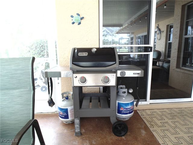 1900 Corona Del Sire DR, North Fort Myers, FL 33917