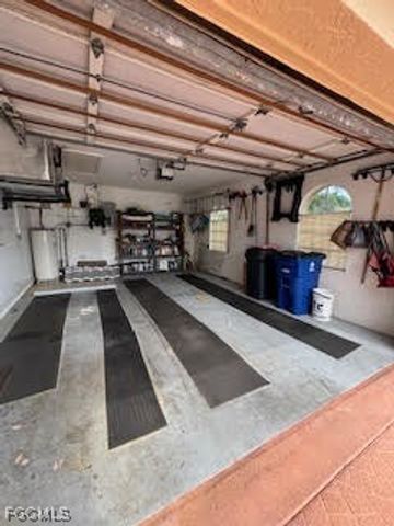 1900 Corona Del Sire DR, North Fort Myers, FL 33917