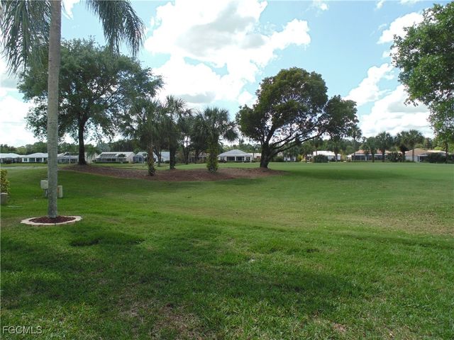 1900 Corona Del Sire DR, North Fort Myers, FL 33917